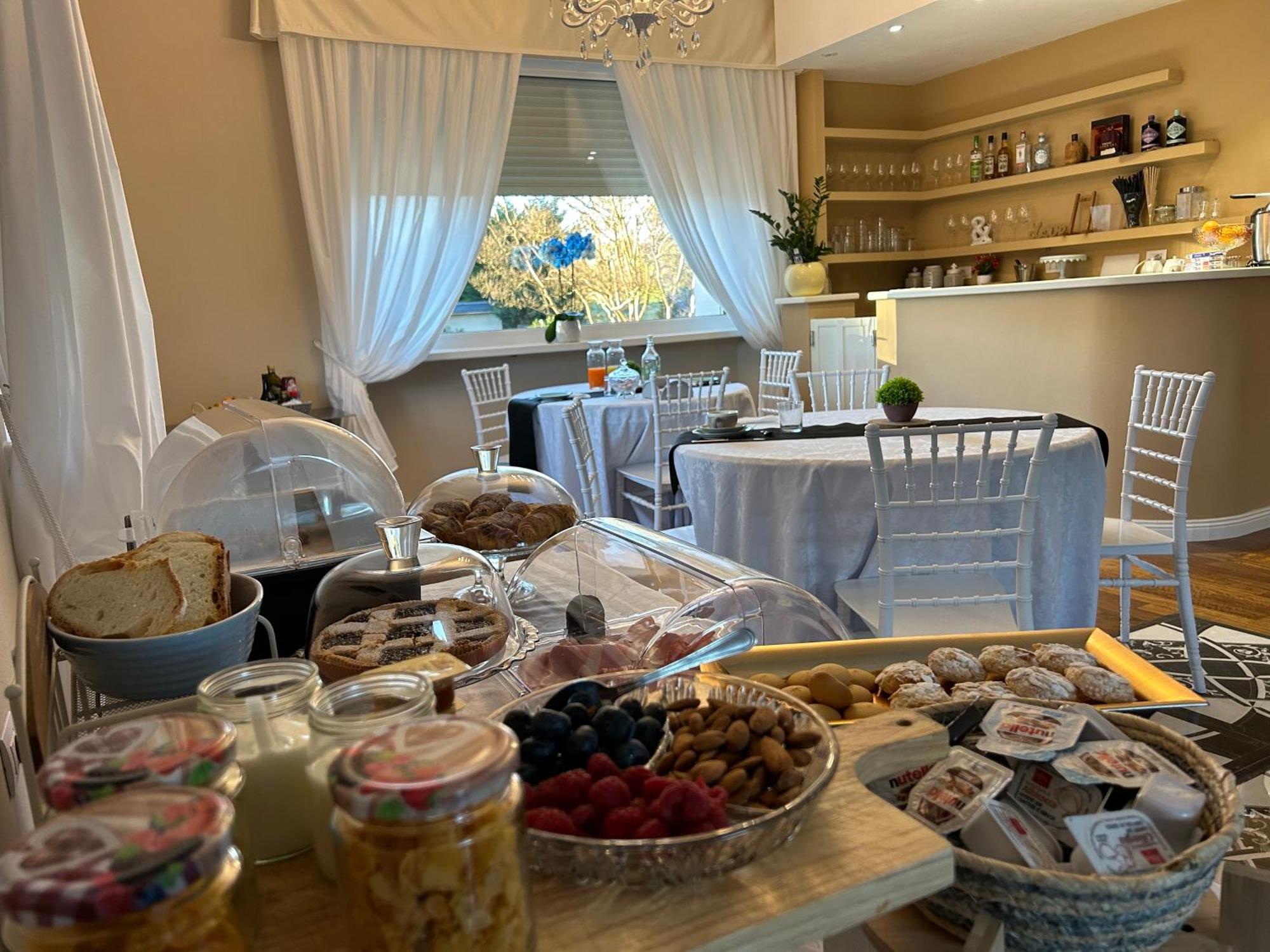 Villa Marchese Lake Maggiore Somma Lombardo Ngoại thất bức ảnh